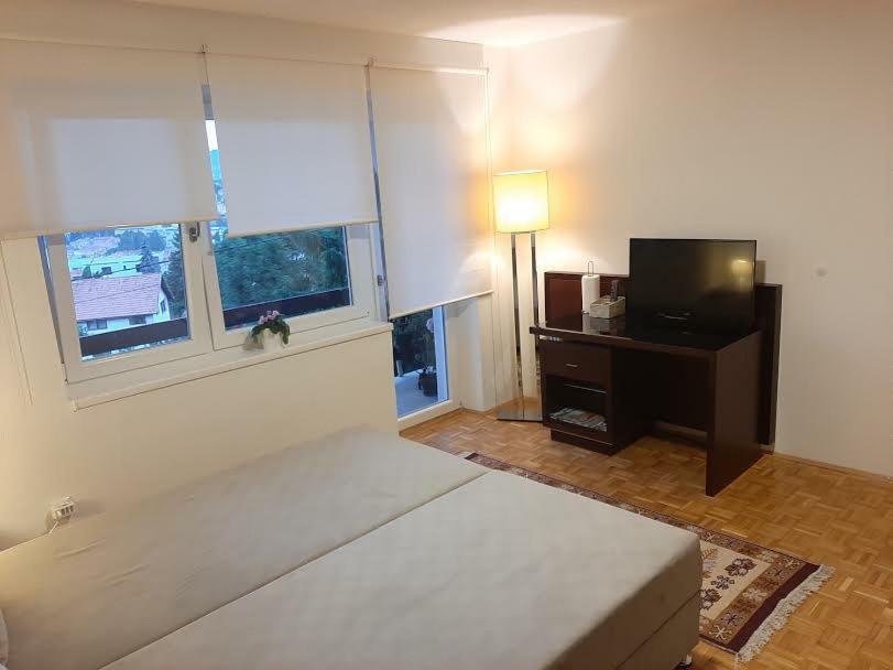Guesthouse Hill ซาราเยโว ภายนอก รูปภาพ